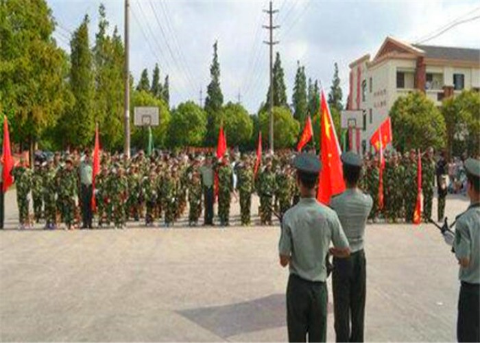 中国青少年军事将帅夏令营加盟