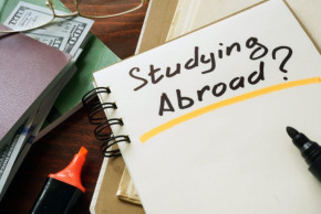 关爱留学加盟费多少？