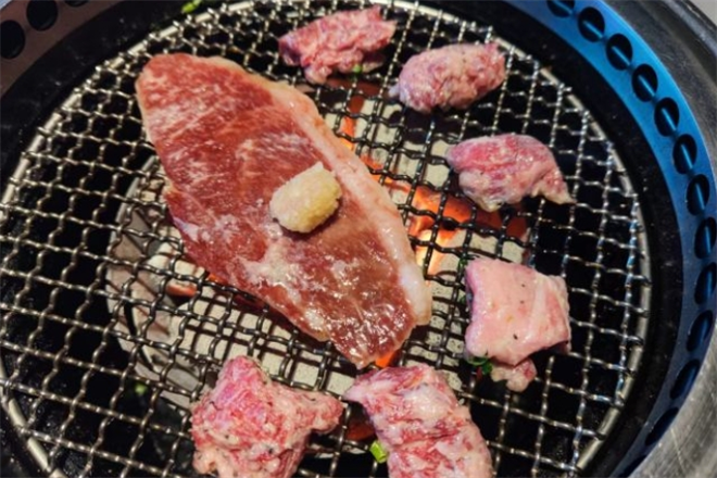 炭围日式烧肉加盟