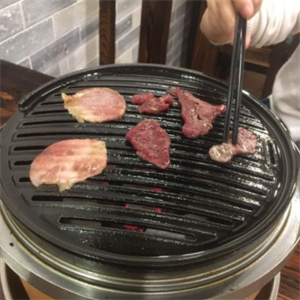 大尧肉坊量贩泥炉烤肉