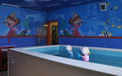 小熊之家婴儿游泳馆