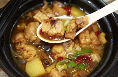 鸿玉福黄焖鸡米饭